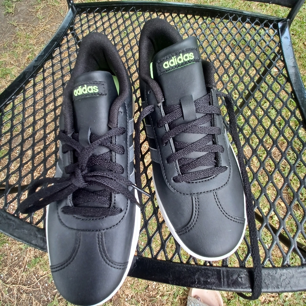 Adidas sneakers - Picture 2 of 16
